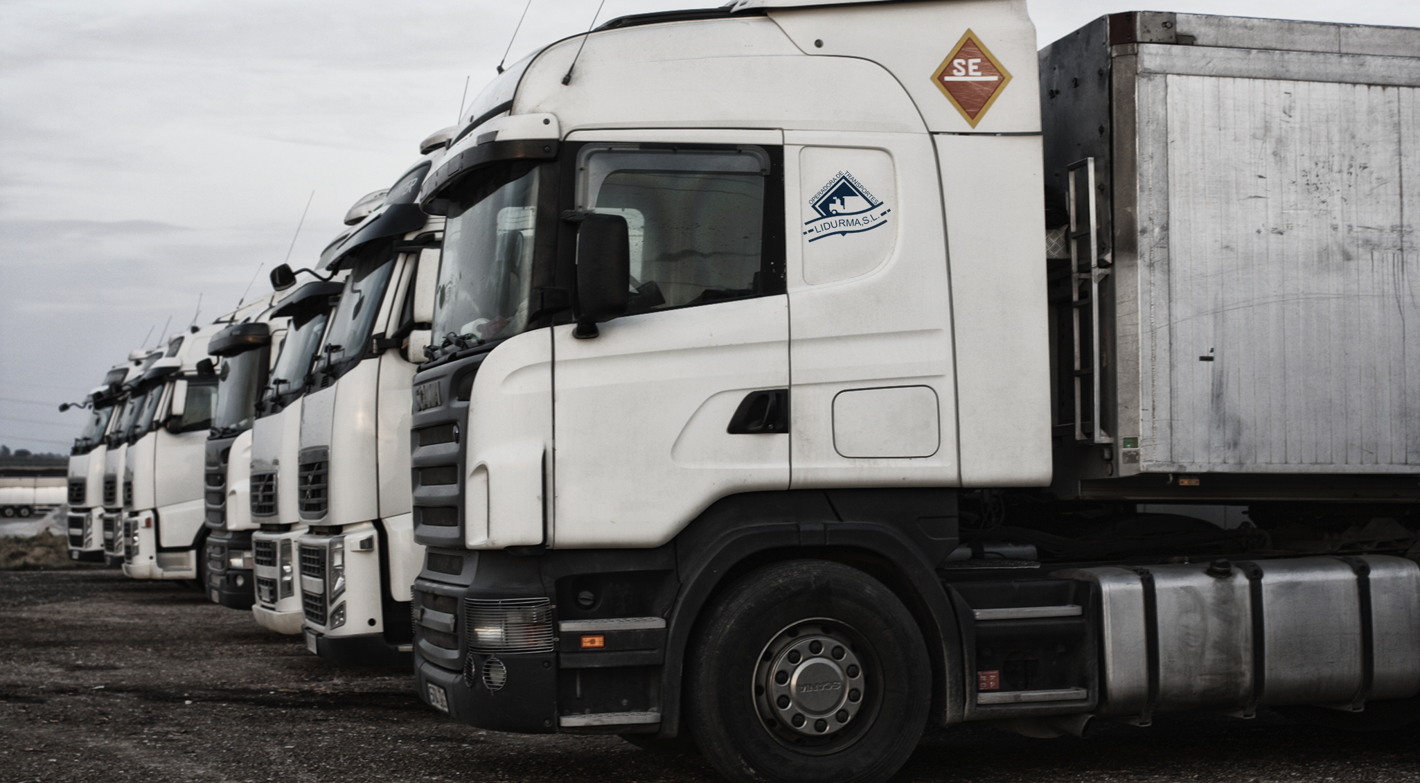 Camión con piso móvil Lidurma para transporte agropecuario
